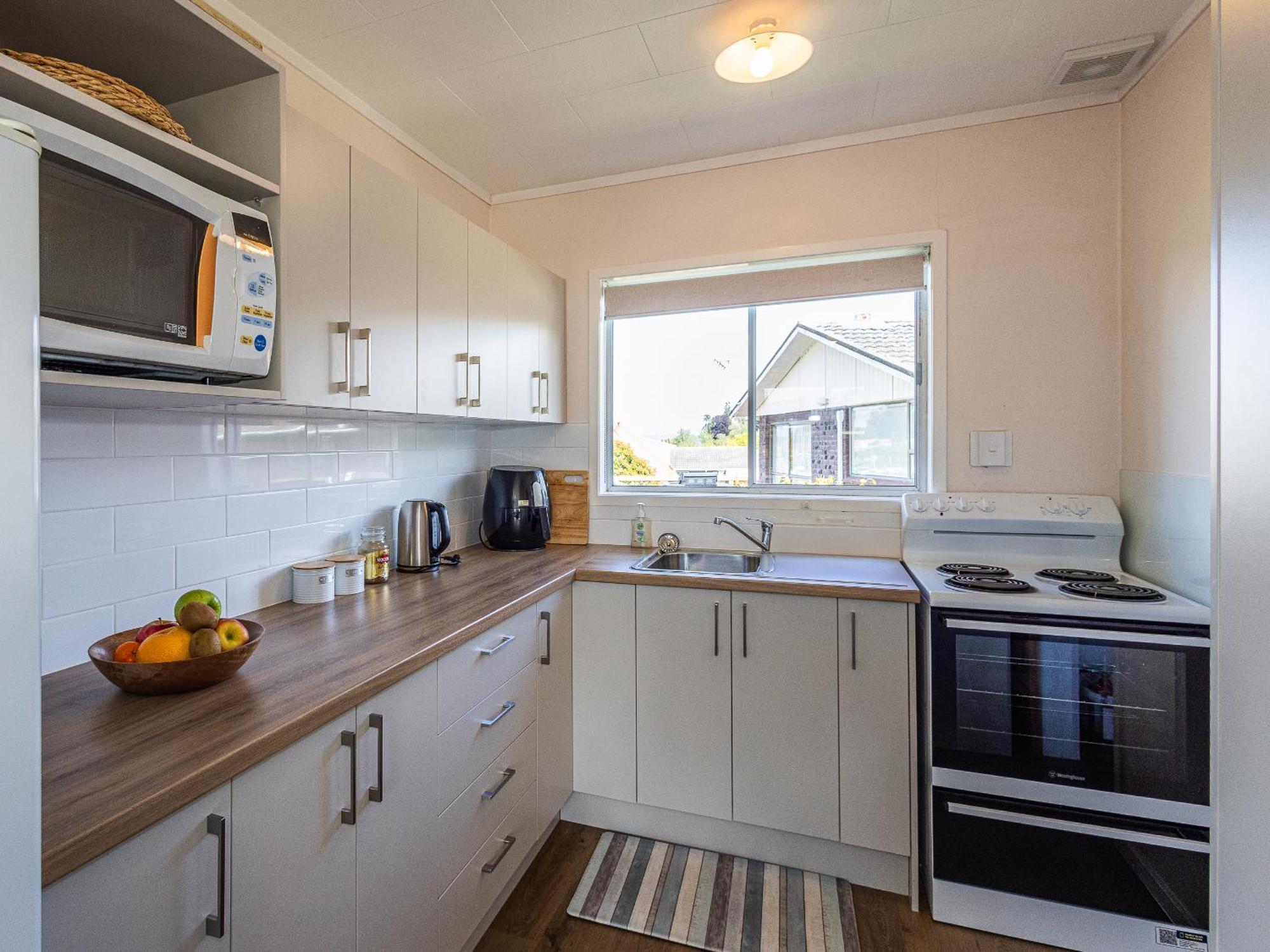 Central Riverside Retreat - Taupo Holiday Home מראה חיצוני תמונה
