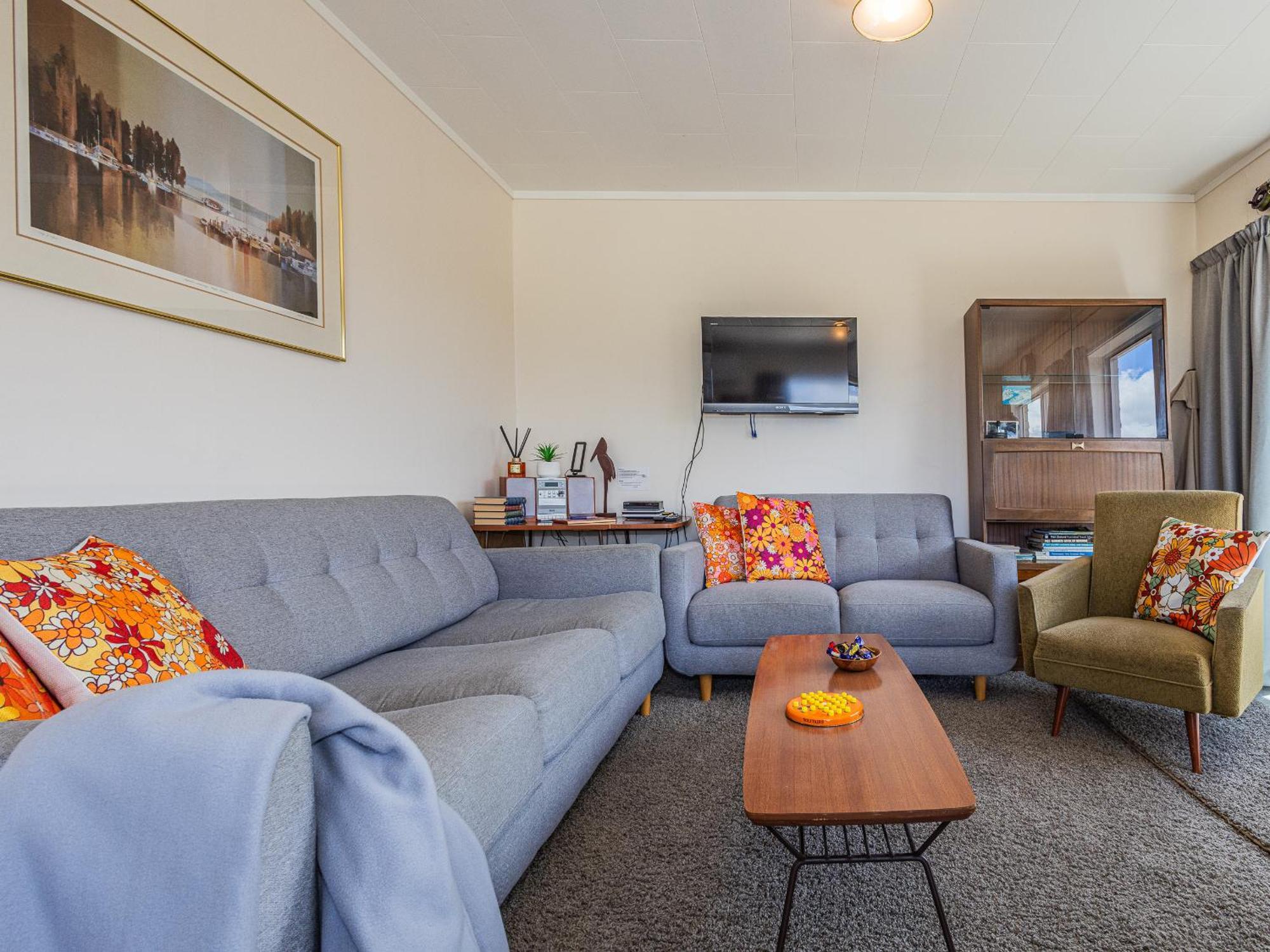Central Riverside Retreat - Taupo Holiday Home מראה חיצוני תמונה